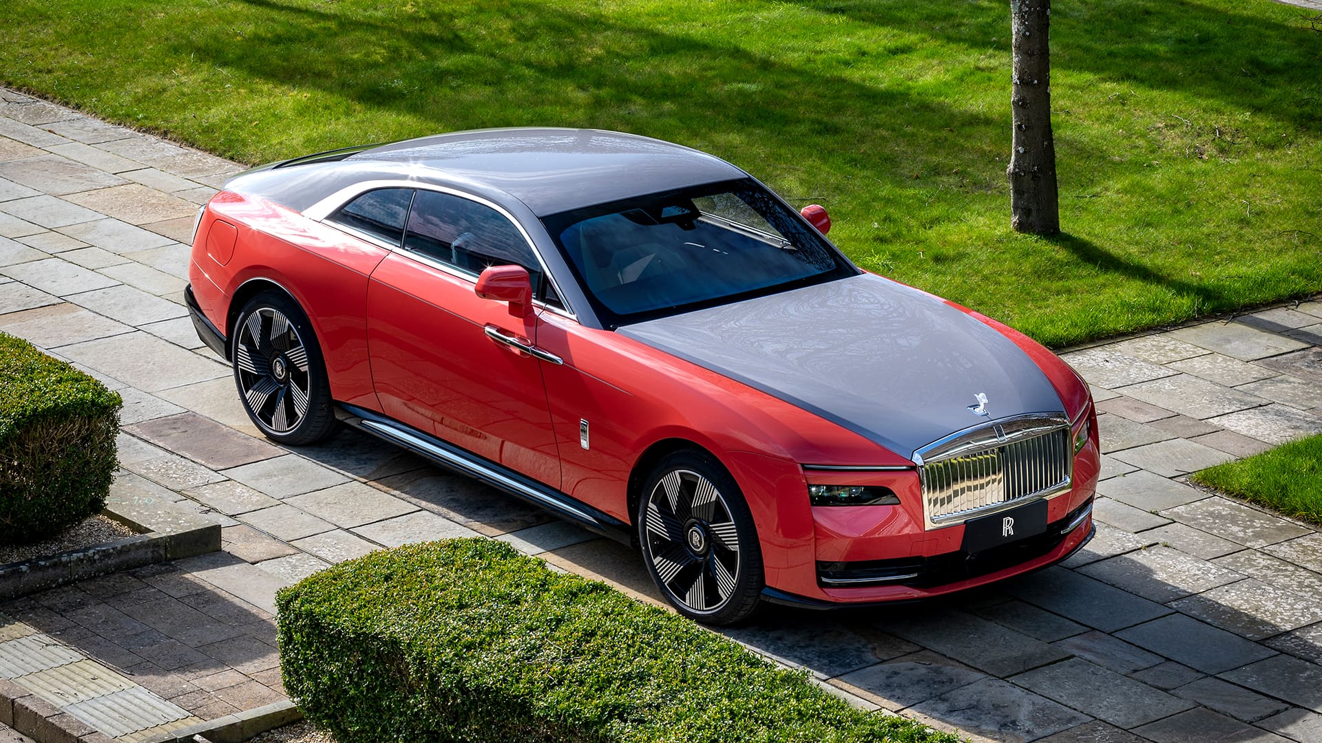 The Spirit of Expression: Rolls-Royce Style - M2 Magazine